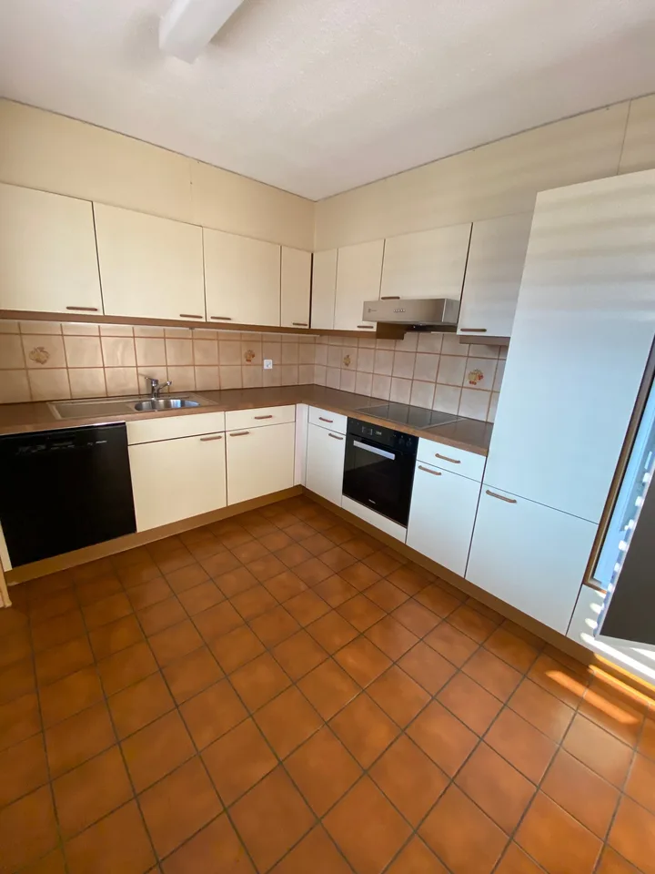 Schönes 4,5-Zimmer-Apartment im 6. Stock