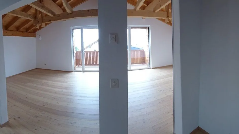 Dachwohnung in idyllischem Feriendorf Feldis/Veulden