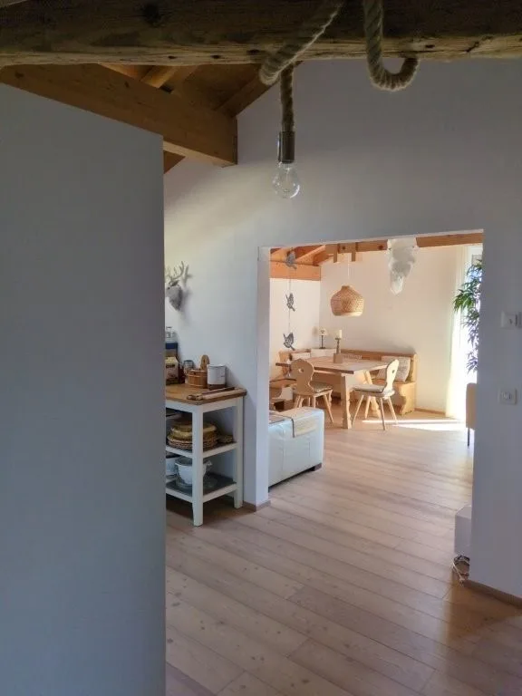 Dachwohnung in idyllischem Feriendorf Feldis/Veulden