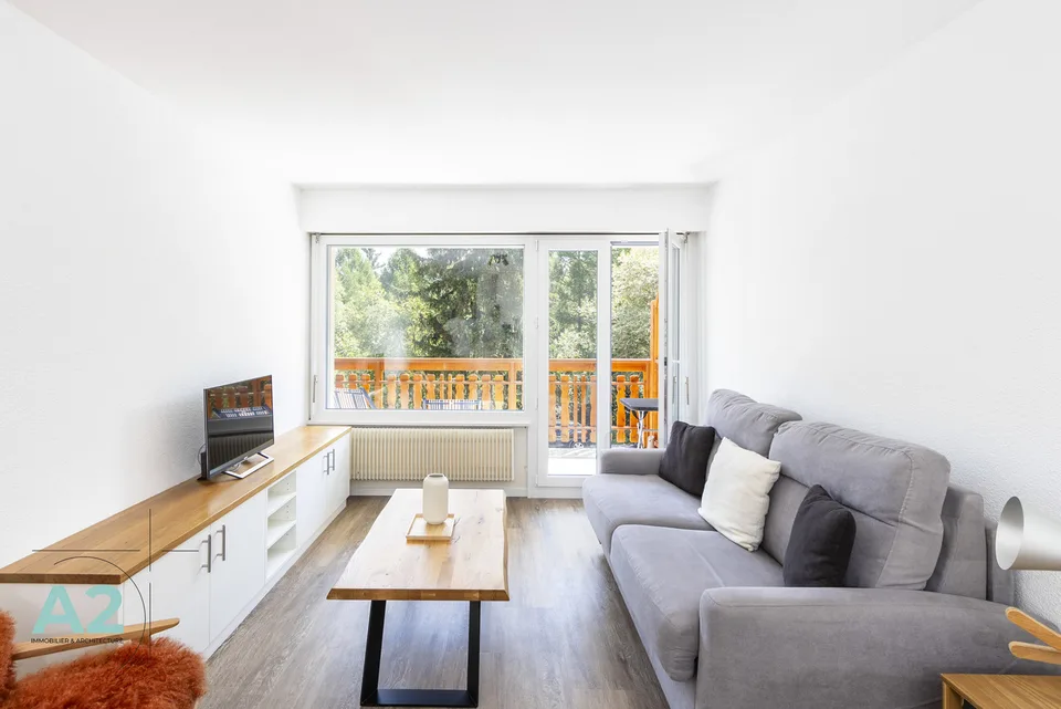 Studio rénové, disponible en location à l'année
