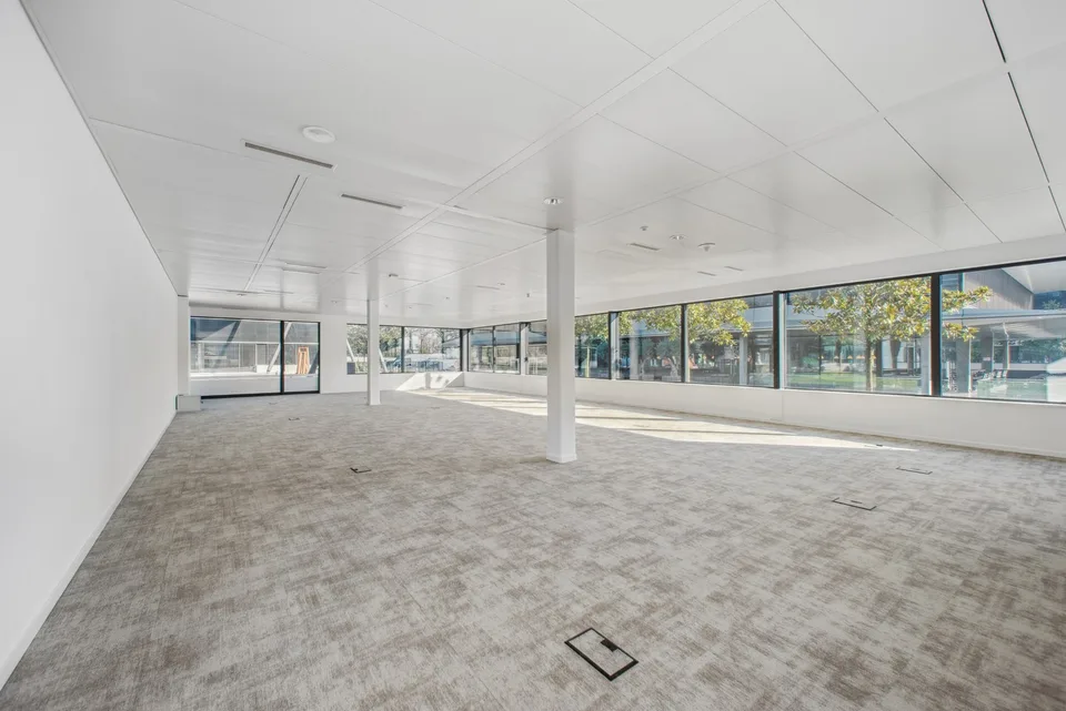 Büro von 181 m² zur Miete in Terre Bonne