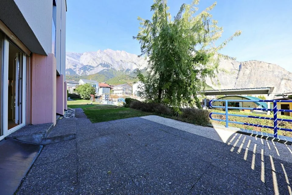 4.5 rooms with terrace and lawn - ground floor in Chamoson