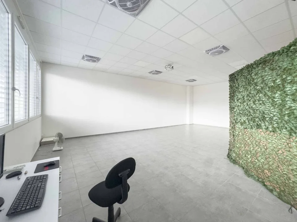 Helles Büro von 125 m² in Open-Space