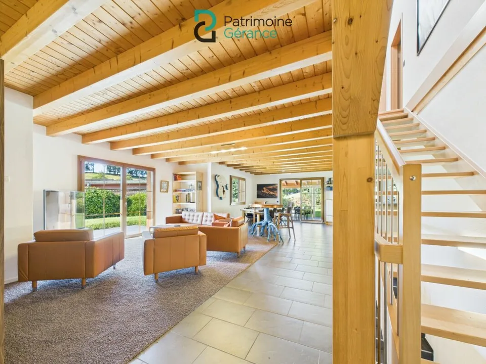 Colocation der höchsten Klasse in einem Einfamilienhaus mit Garten und Swimmingpool – Foto 9 von 19