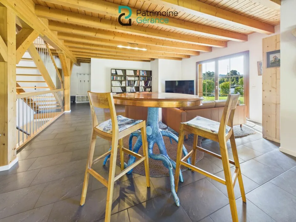 Colocation der höchsten Klasse in einem Einfamilienhaus mit Garten und Swimmingpool – Foto 11 von 19