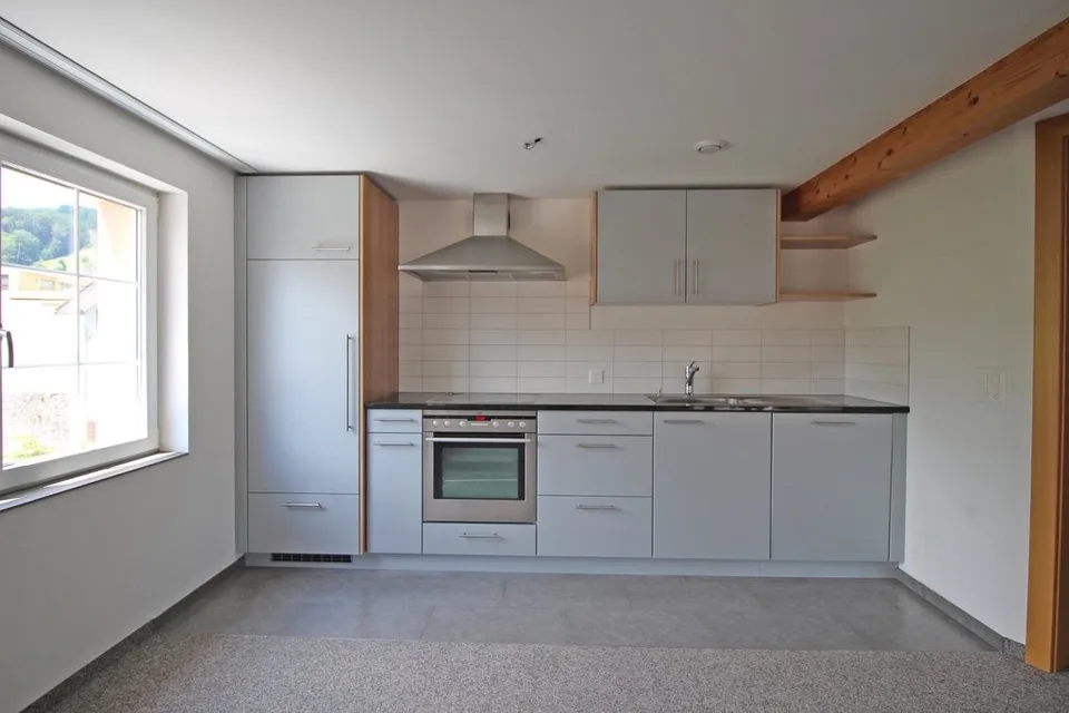TOLLE 3.5 ZIMMER WOHNUNG MIT BALKON ZU VERMIETEN