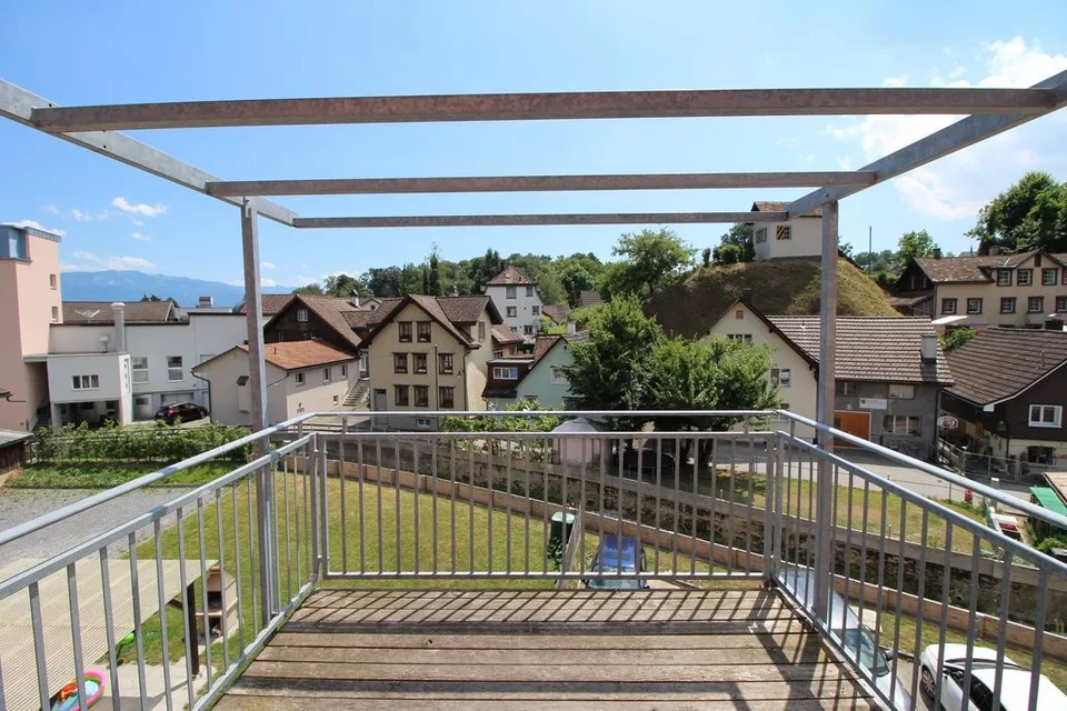 TOLLE 3.5 ZIMMER WOHNUNG MIT BALKON ZU VERMIETEN