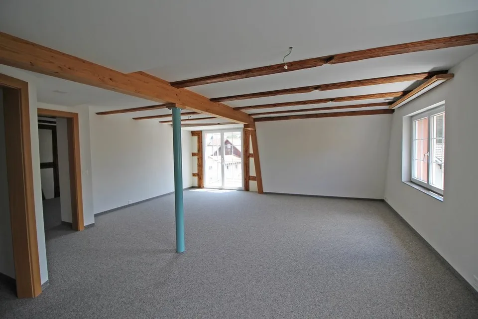 TOLLE 3.5 ZIMMER WOHNUNG MIT BALKON ZU VERMIETEN