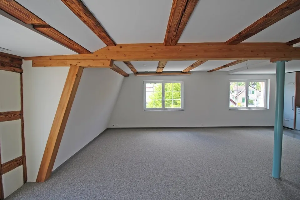 TOLLE 3.5 ZIMMER WOHNUNG MIT BALKON ZU VERMIETEN