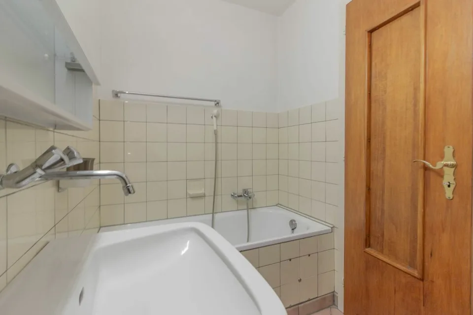 Guinand l'Opticien 2, Les Brenets - Appartement 3.5 pièces au 2ème étage