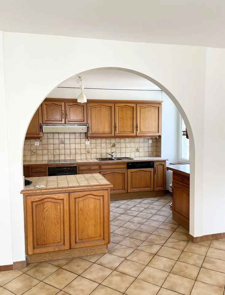 Grand appartement de 3 pièces avec véranda