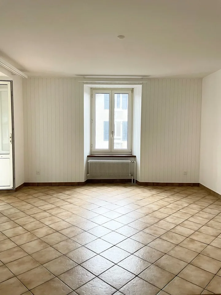 Große 3-Zimmer-Wohnung mit Veranda