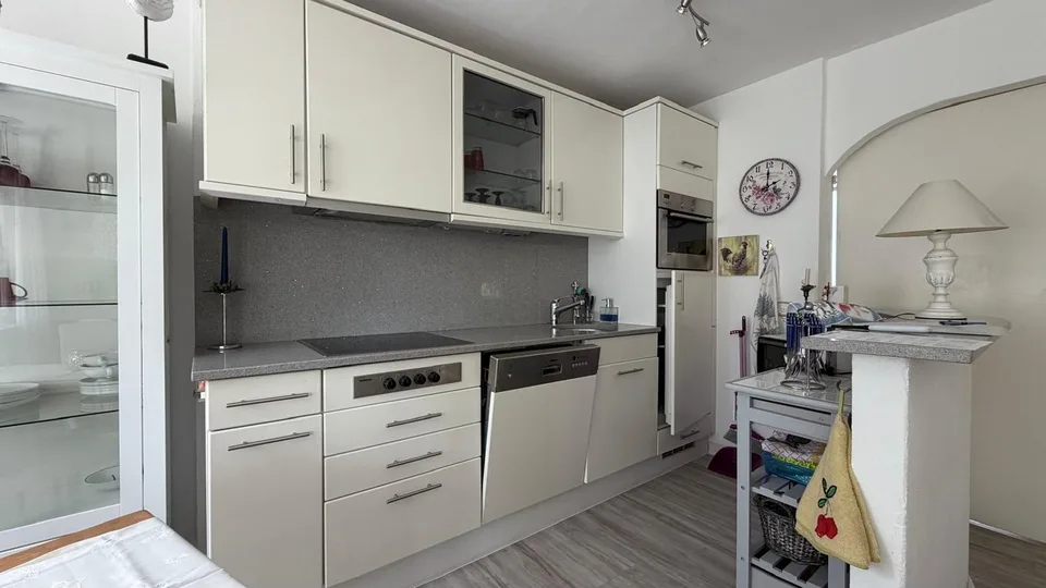 möblierte/unmöblierte 2-Wohnung mit Kamin in Zürich, befristet 3 Jahre