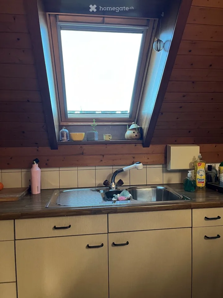 Appartamento accogliente di 3,5 locali con balcone e bella vista a Staffelbach