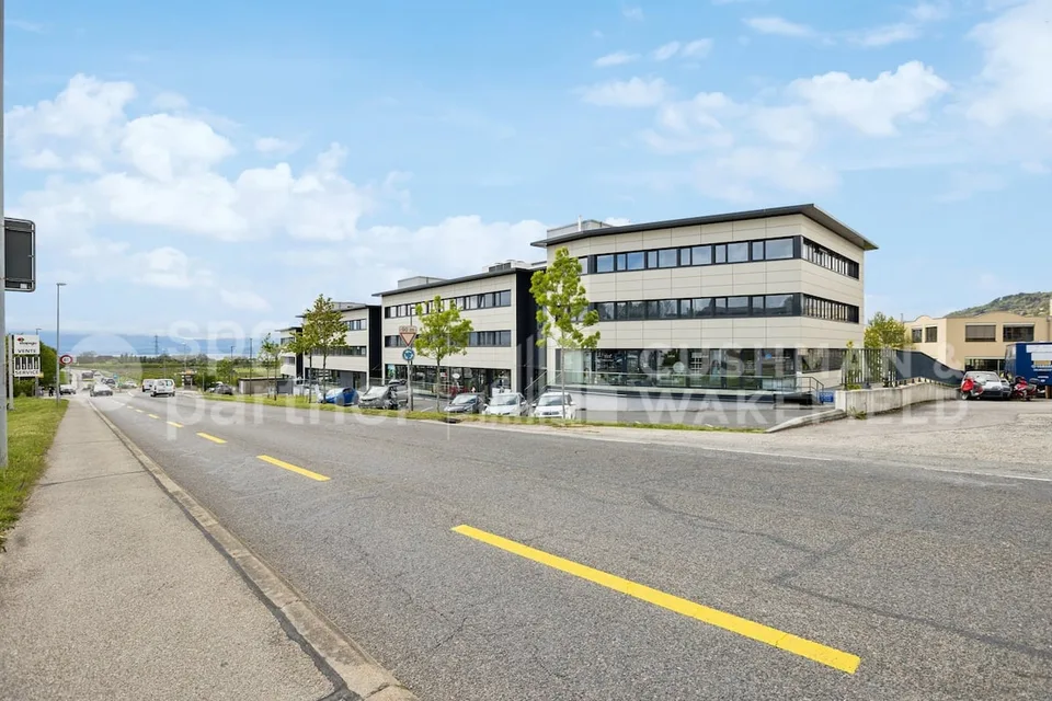 Aubonne Business Park, bureaux & arcade commerciale