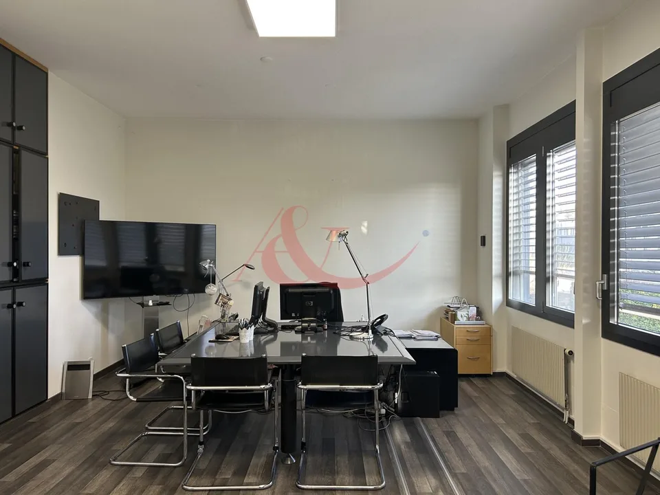 Bureau moderne et fonctionnel à Crissier