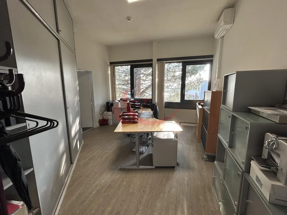 Bureau moderne et fonctionnel à Crissier