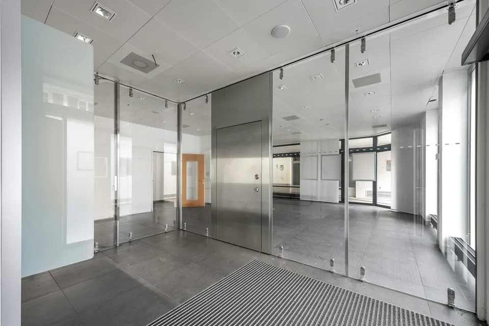 Il tuo spazio commerciale di circa 154 m² nel cuore di Stedtli!