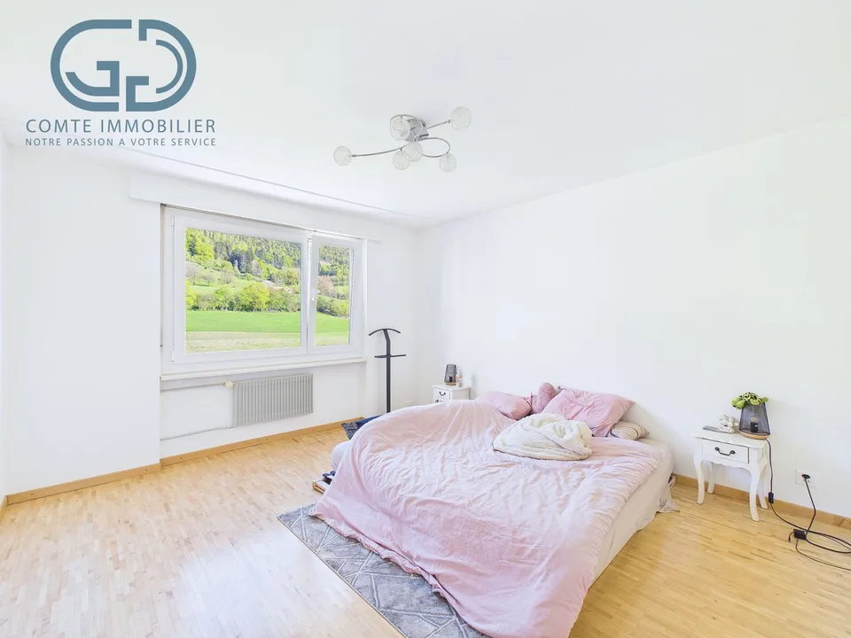Wohnung mit 4.5 Zimmern im 9. Stock