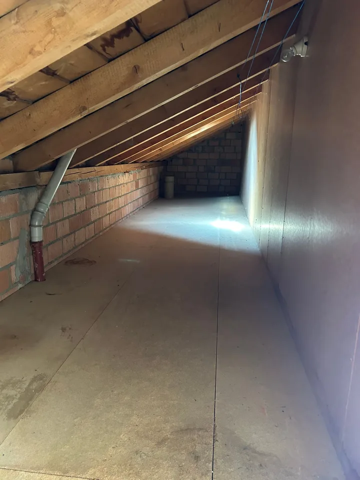 Gemütliche 2.5-Zimmer-Dachwohnung in Bettlach – ruhige Lage mit viel Sonne – Foto 19 von 19
