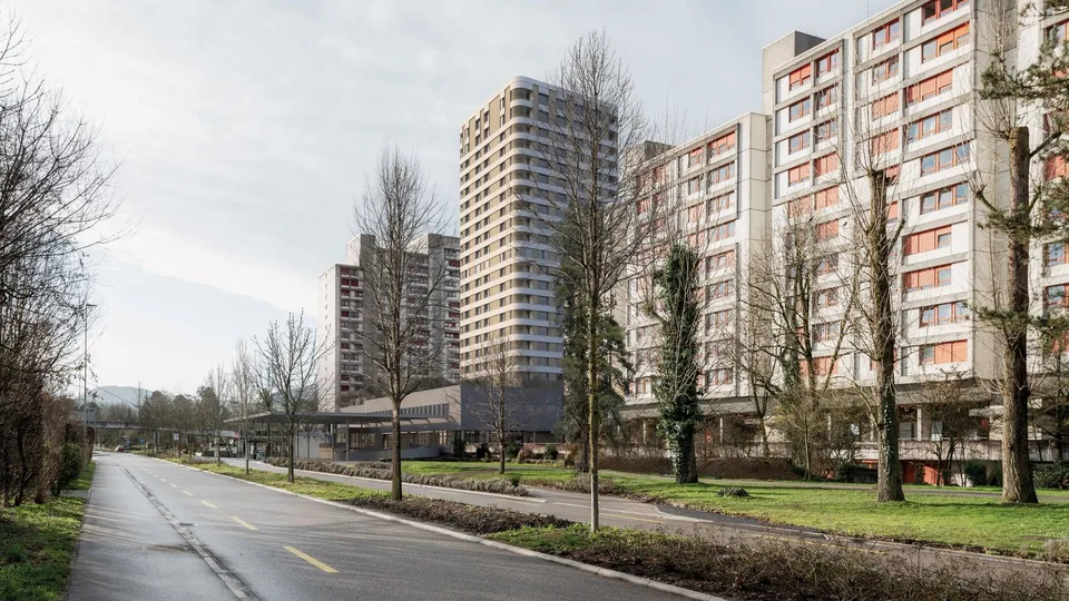 Spazi commerciali e di pratica attraenti nel nuovo centro di Liebrüti