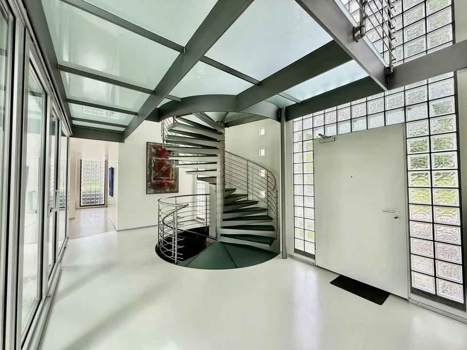 Large contemporary villa of 500m², pool, calm, view of the Jura