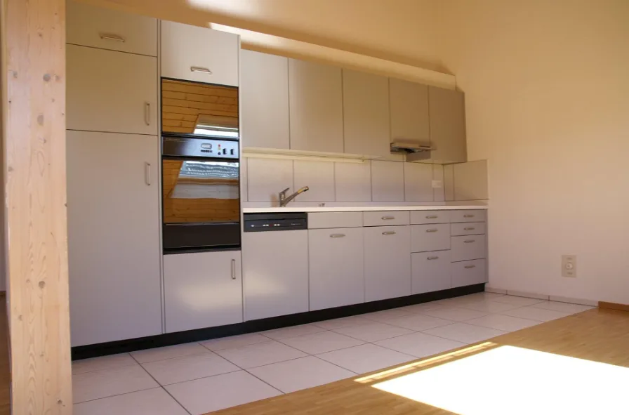 Moderne 2.5-Zimmer-Dachwohnung mit Terrasse in Zollikon