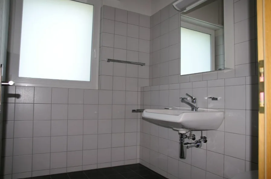 Moderne 2.5-Zimmer-Dachwohnung mit Terrasse in Zollikon