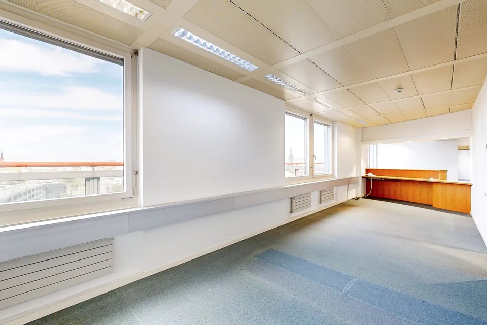 Luminoso e centrale – ufficio con ampia terrazza sul tetto vicino alla stazione di Basel SBB