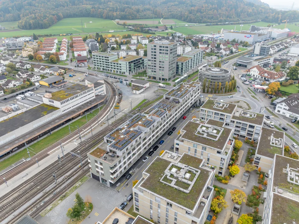 103m2 bis 230m2 Gewerbe-/Bürofläche direkt am Bahnhof zu vermieten