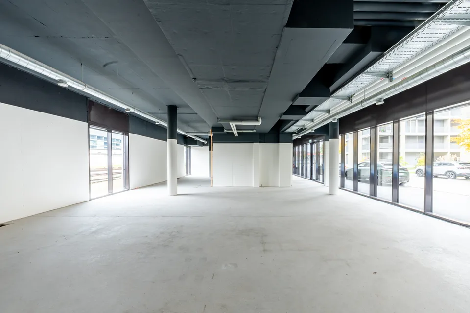 103m2 bis 230m2 Gewerbe-/Bürofläche direkt am Bahnhof zu vermieten
