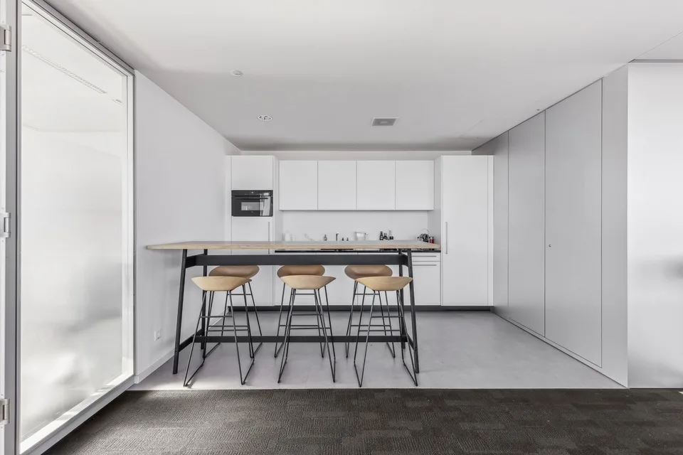 Exklusive Bürofläche mit Panoramablick über Glattbrugg – Foto 6 von 11