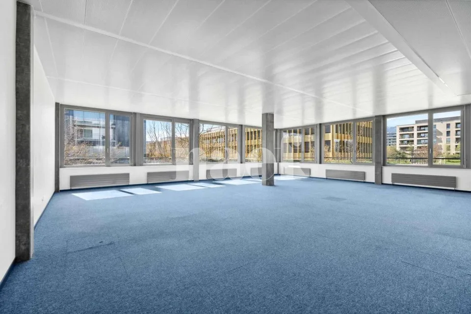 Superb office of approx. 513 m2 on the 1st floor
