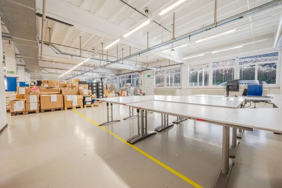 Ampio spazio commerciale modulabile e frazionabile