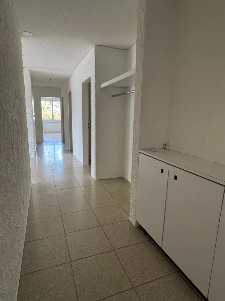 Helle und gepflegte 5-Zimmer-Wohnung an ruhiger Lage in Meilen