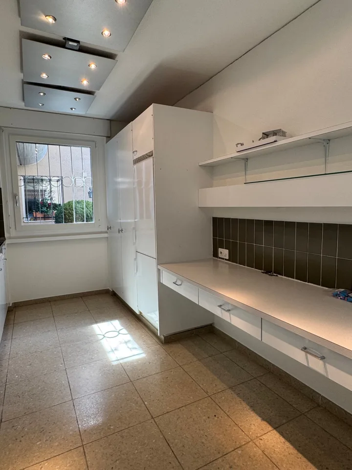 Helle und gepflegte 5-Zimmer-Wohnung an ruhiger Lage in Meilen