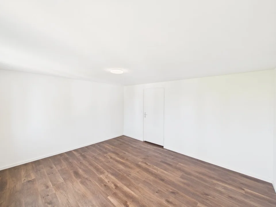 Charmante 3.5-Zimmer-Dachwohnung in Romanshorn – sofort verfügbar! – Foto 9 von 17