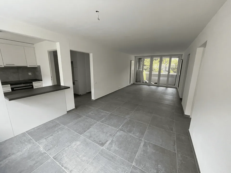 In affitto: appartamento di 3.5 locali con balcone - Tivoli 52