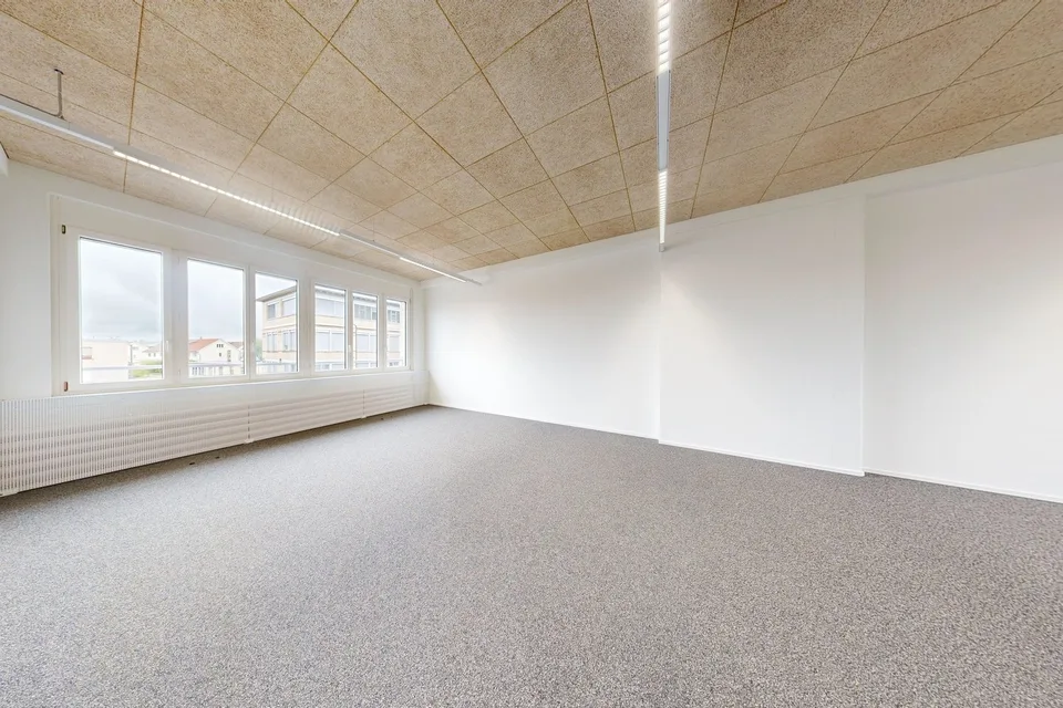 Helle Bürofläche in Wangen-Brüttisellen zu vermieten