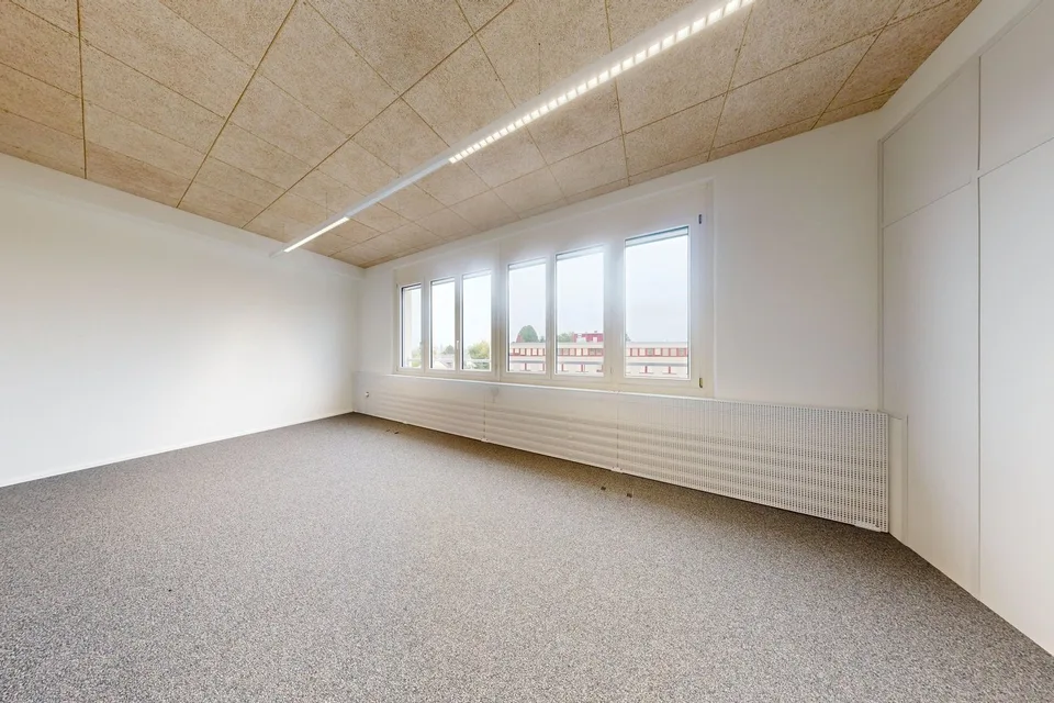 Helle Bürofläche in Wangen-Brüttisellen zu vermieten
