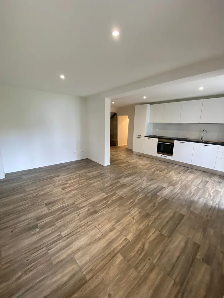 Wohnung mit 2.5 Zimmern, Terrasse und Garten in Milvignes