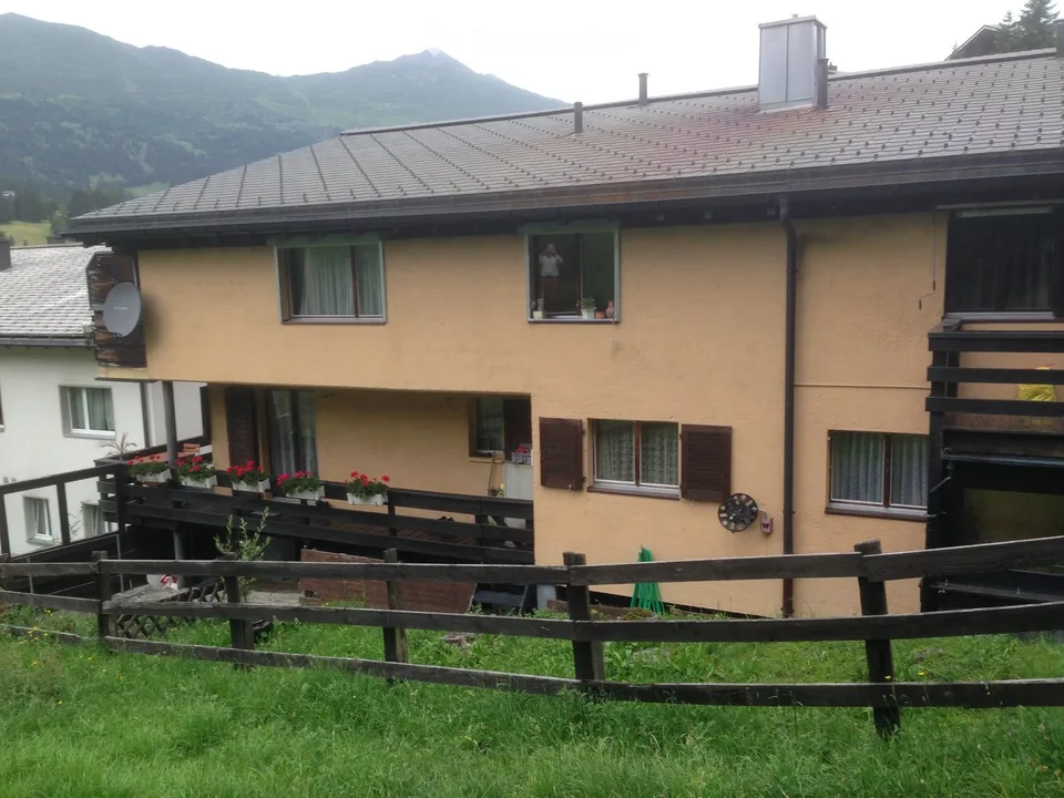 Charmante 3-Zimmer-Wohnung mit Balkon und schöner Aussicht in Vaz/Obervaz