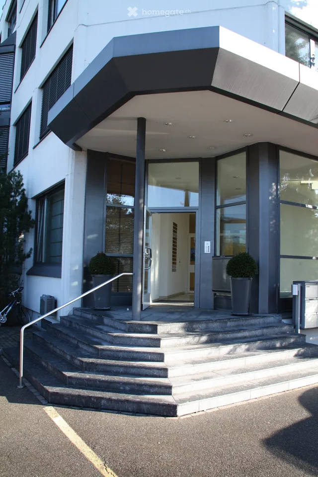 Spazi uffici moderni a Urdorf
