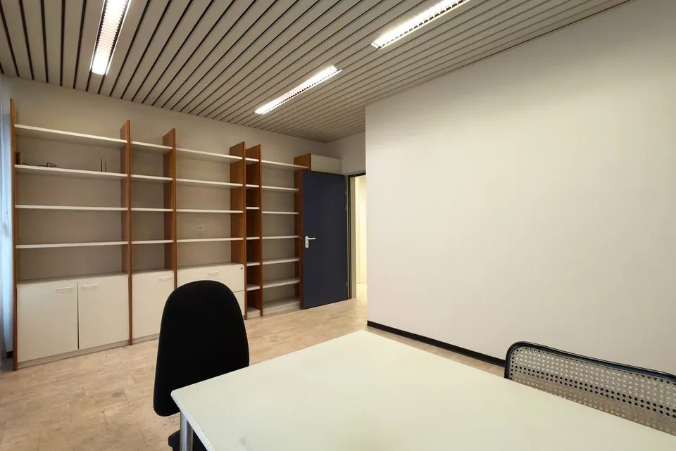 PRESTIGIOSO STUDIO MEDICO CENTRO STORICO BELLINZONA – Foto 10 von 11