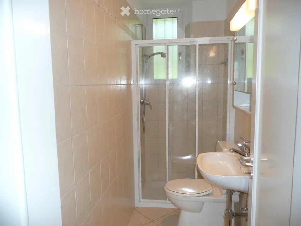 2 Zimmer Wohnung in Einfamilienhaus - 10 min vom Bahnhof