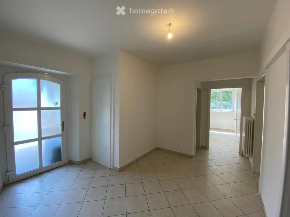2 Zimmer Wohnung in Einfamilienhaus - 10 min vom Bahnhof