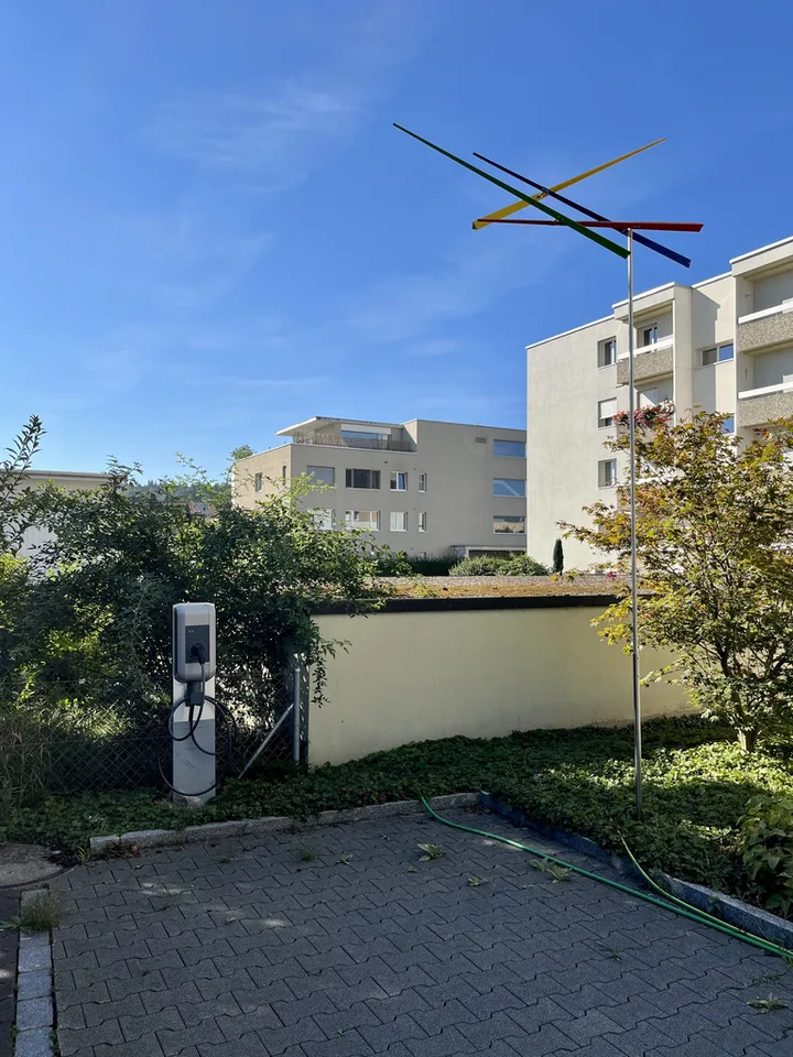 Spazio di ufficio flessibile con 120 m2 e varie stanze secondarie a Rothrist