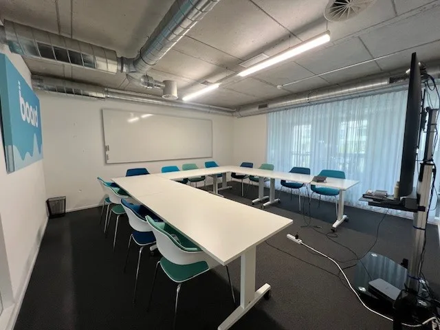 Bureaux modernes avec balcon au Wright-Place Glattpark.