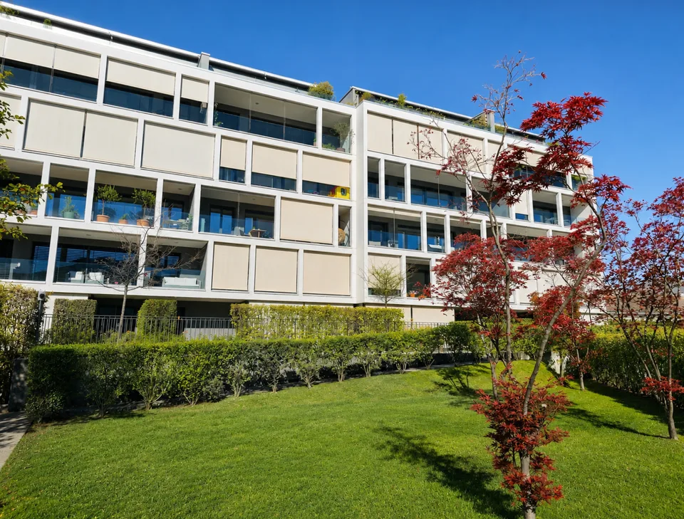 Massagno: Modernes und raffiniertes 3.5-Zimmer-Apartment in exklusiver Residenz mit Wellnessbereich