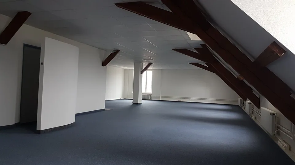 Approx. 149 m2 office space on the top floor